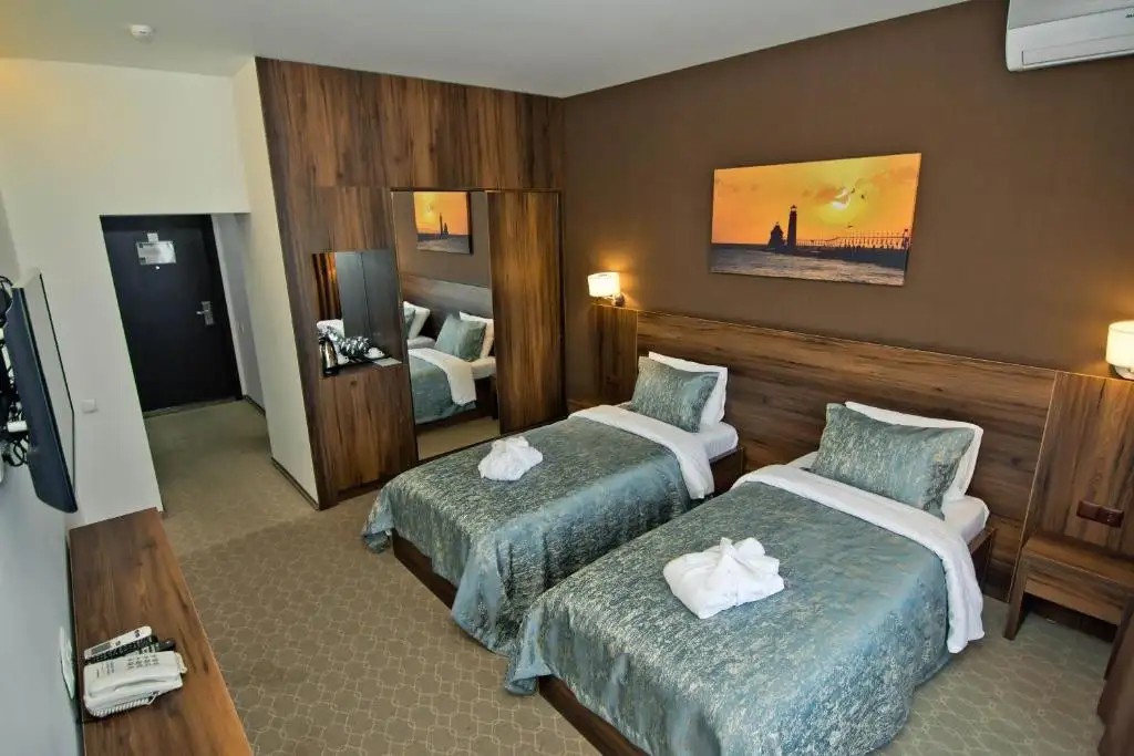 SKY INN