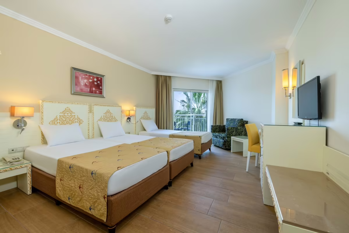 CRYSTAL ADMIRAL AQUA COLLECTION (EX. CRYSTAL ADMIRAL RESORT SUITES & SPA)