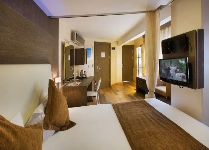 JAZZ HOTEL