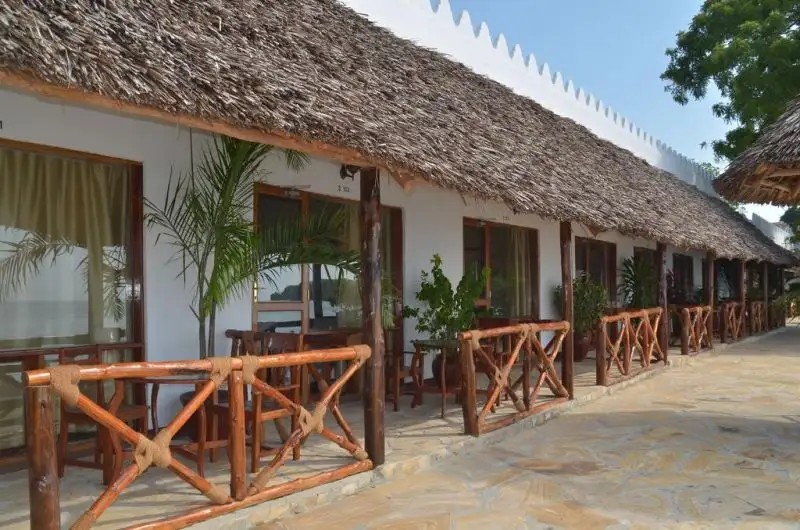 SEA VIEW HOTEL MAZIZINI