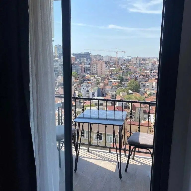 TAKSIM LARISSA HOTEL