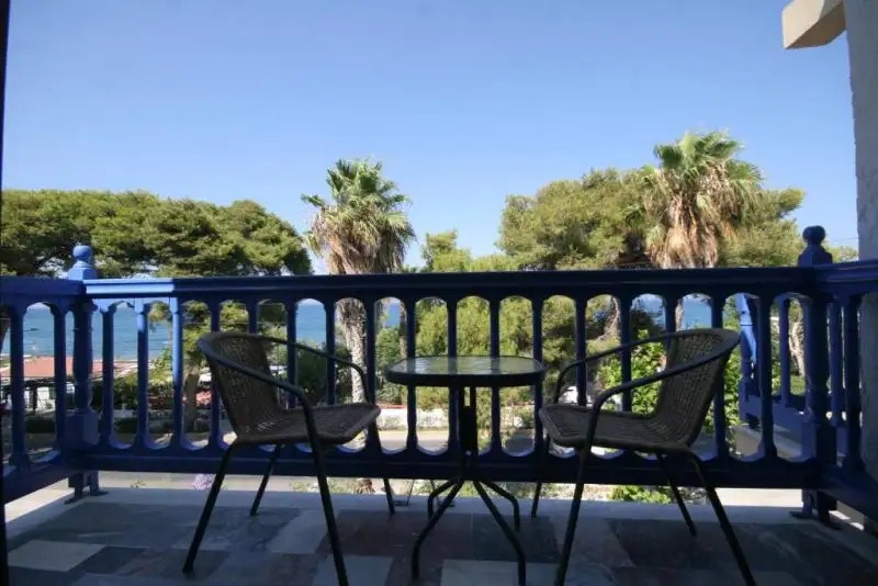 THEODOROU BEACH HOTEL APARTMENTS