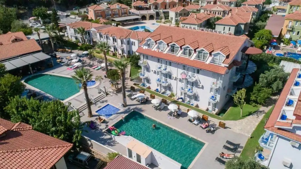 MAJESTIC HOTEL