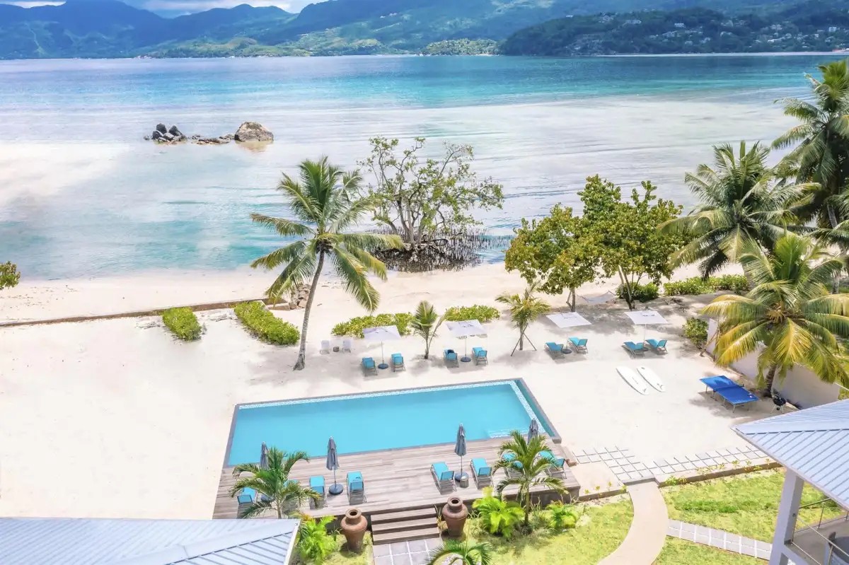 PINEAPPLE BEACH VILLAS