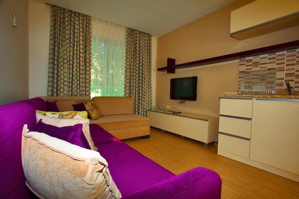 GREEN GARDEN RESORT HOTEL