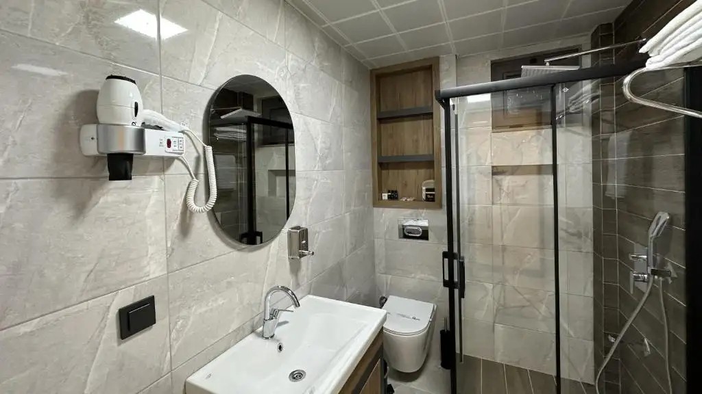 QUALITY GOLD SUITE HOTEL