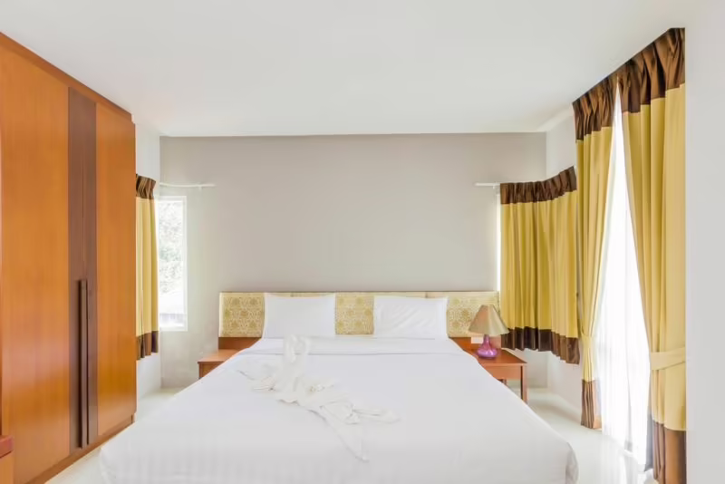 BAAN LUKKAN HOSTEL