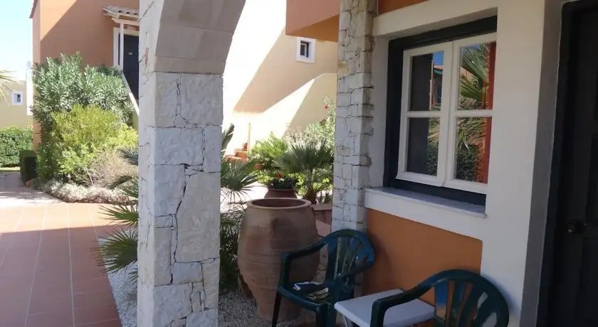 DIA APARTMENTS