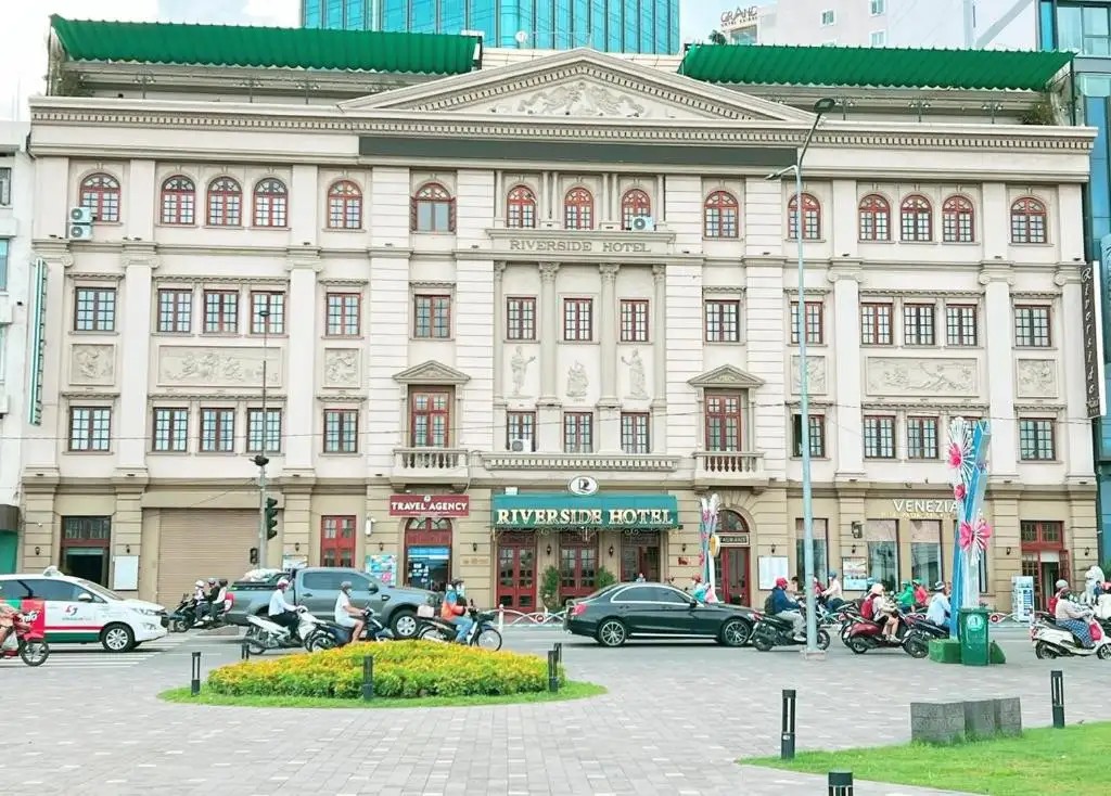 RIVERSIDE HOTEL SAIGON