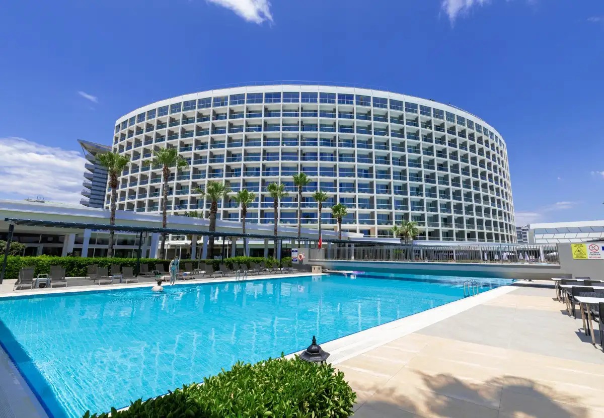 CRYSTAL CENTRO PEARL COLLECTION