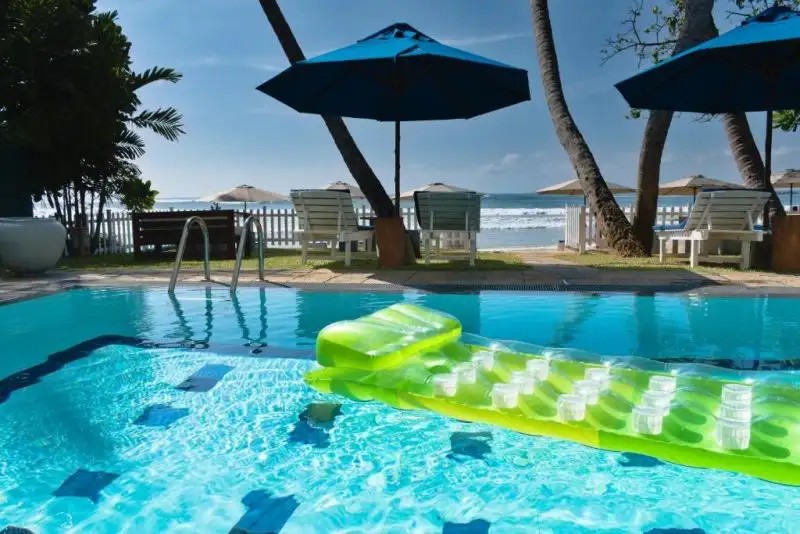 SMERALDA BEACH HOTEL