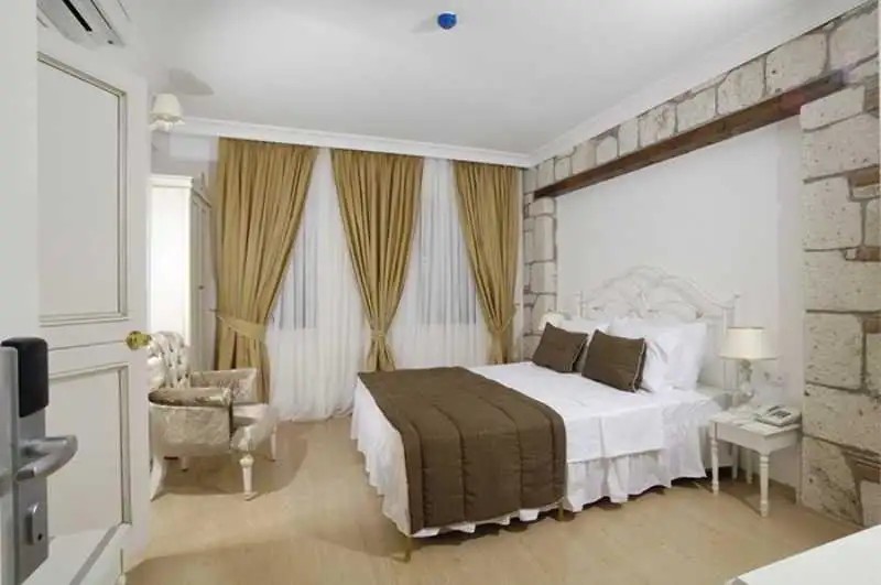 ALBEON HOTEL
