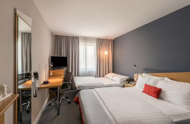 HOLIDAY INN EXPRESS COLOGNE MUELHEIM