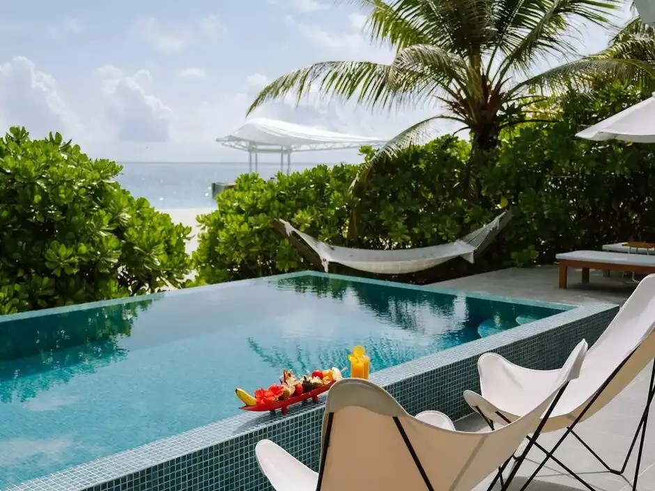 THE STANDARD HURUVALHI MALDIVES