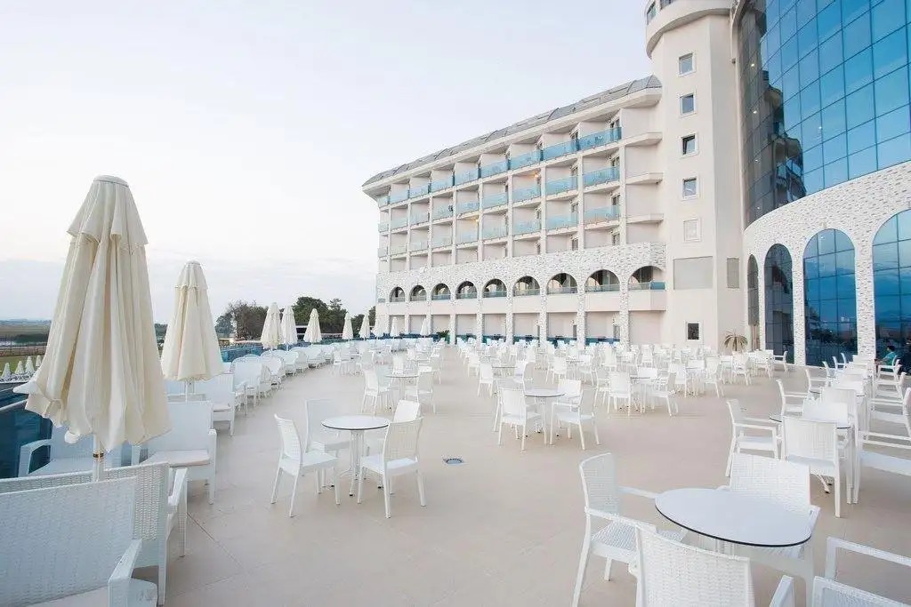 WATER SIDE RESORT & SPA
