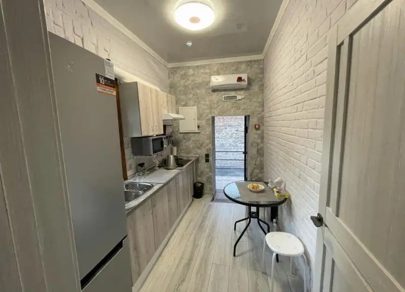 RESIDENT LOFT HOTEL (РЕЗИДЕНТ ЛОФТ)