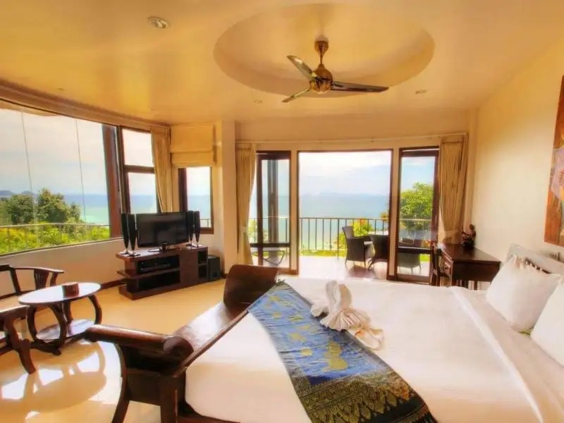 SUNSET HILL BOUTIQUE RESORT