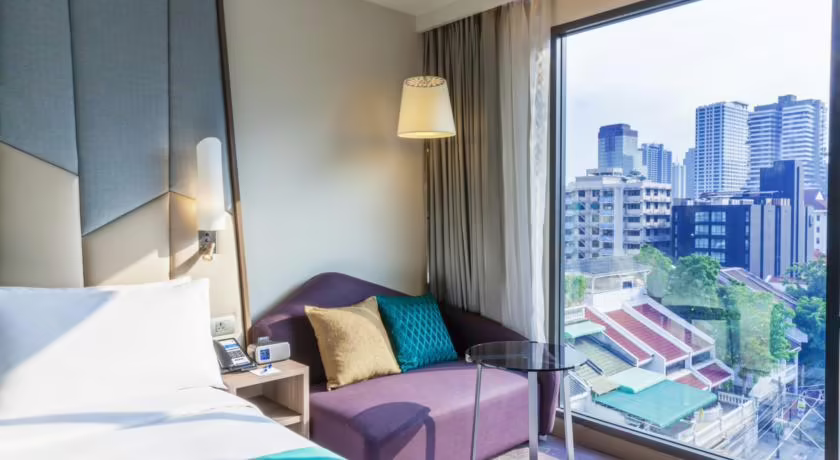 HOLIDAY INN EXPRESS BANGKOK SUKHUMVIT 11
