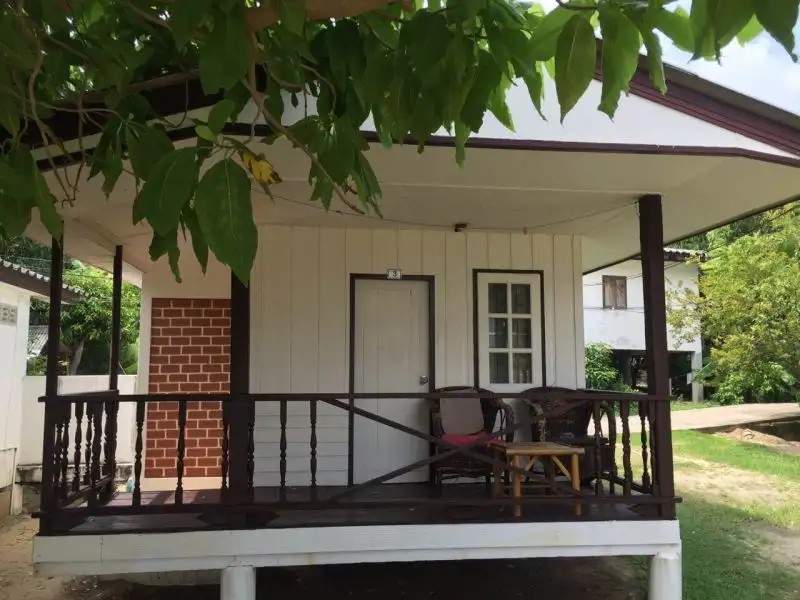 PARADISE LAMAI BUNGALOW