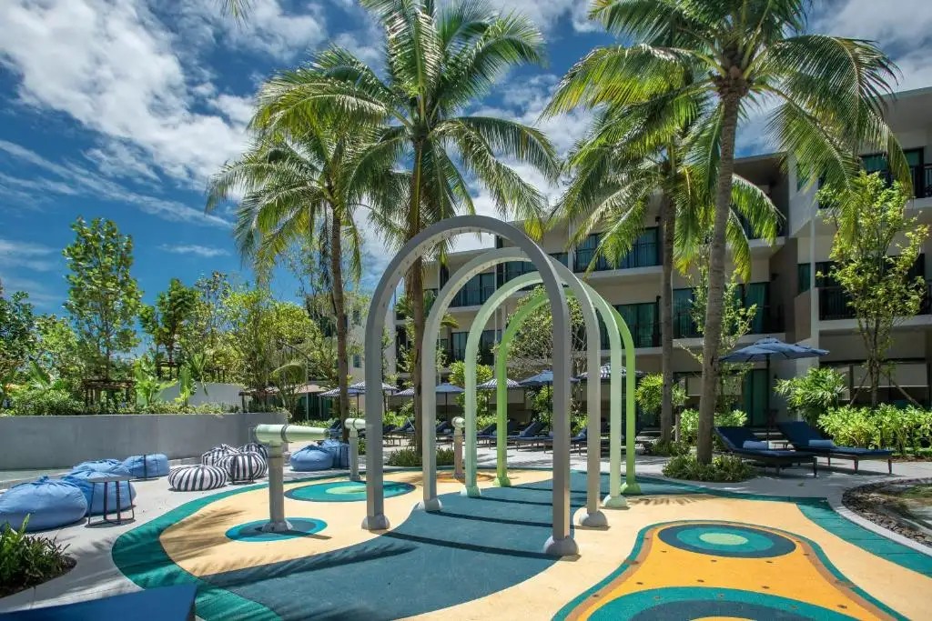 LE MERIDIEN PHUKET MAI KHAO BEACH RESORT