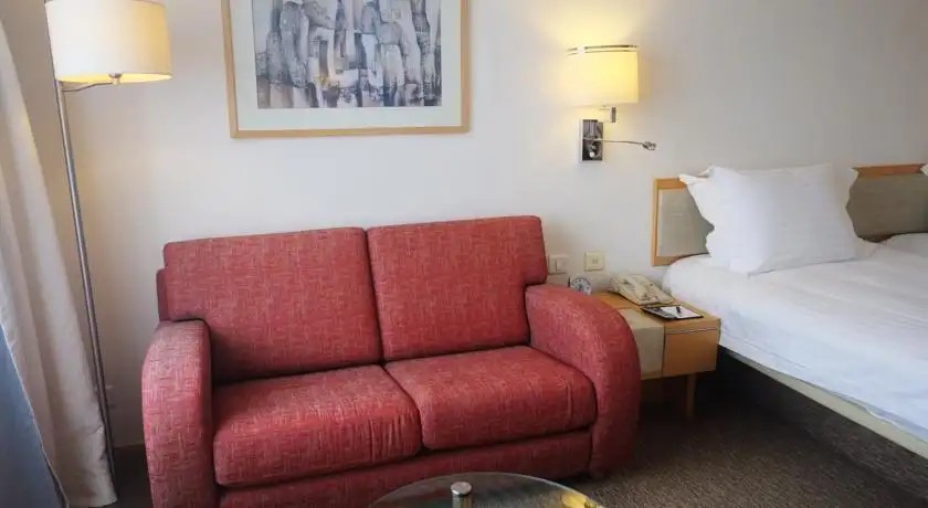 REGAL AIRPORT HOTEL MEETING & CONFERENCE CENTER