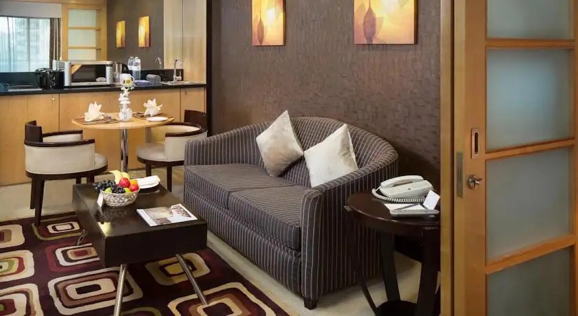 SAVOY HOTEL APARTMENTS