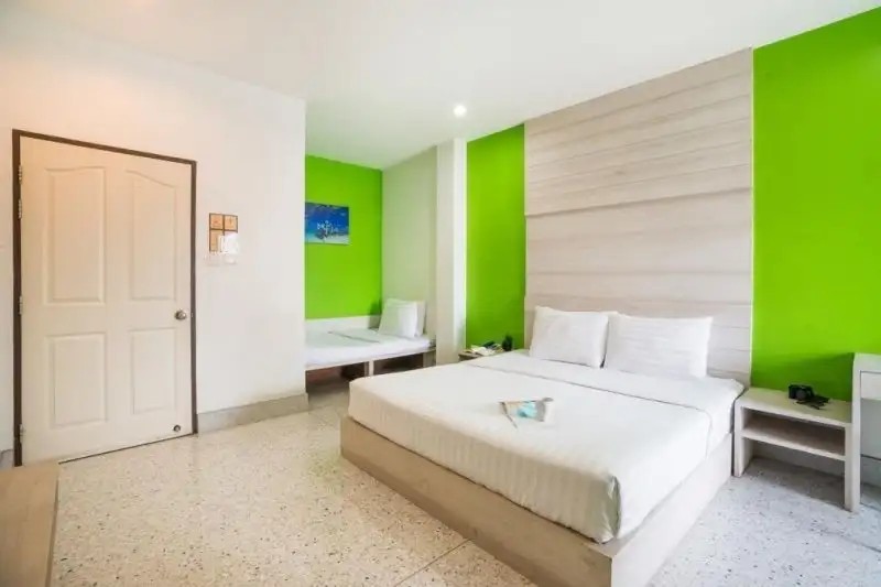 THE FIFTH RESIDENCE
