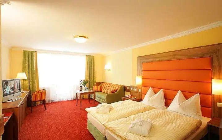 OESTERREICHISCHER HOF