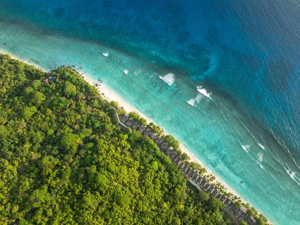 NIVA LABRIZ SEYCHELLES (EX. LABRIZ SILHOUETTE SEYCHELLES)