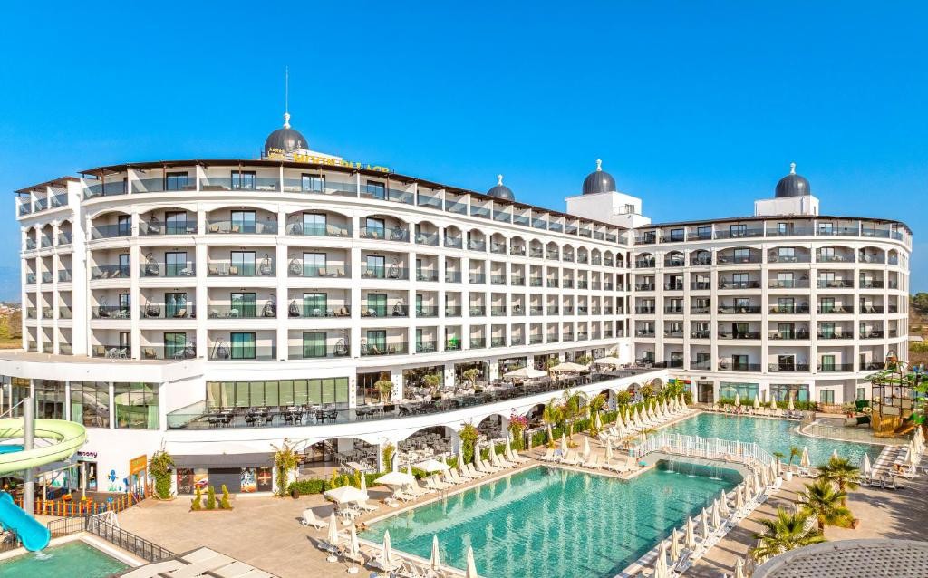 SIDE MOON PALACE HOTEL
