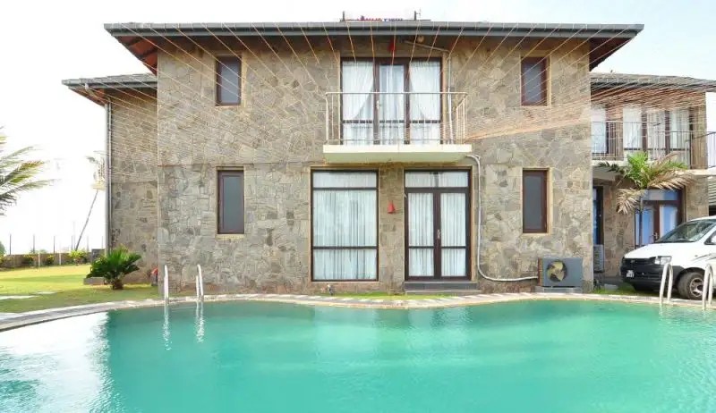 C&I BEACH HOTEL