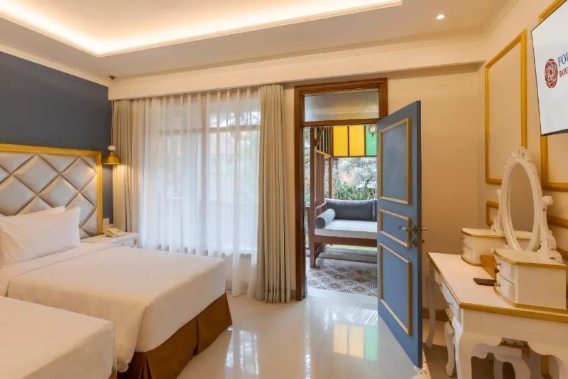 royal classic cabana
