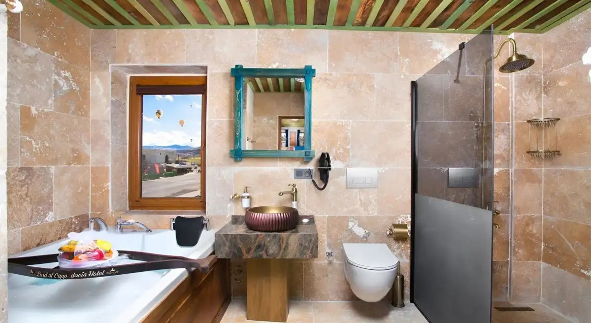RAPSODI STONE SUITES