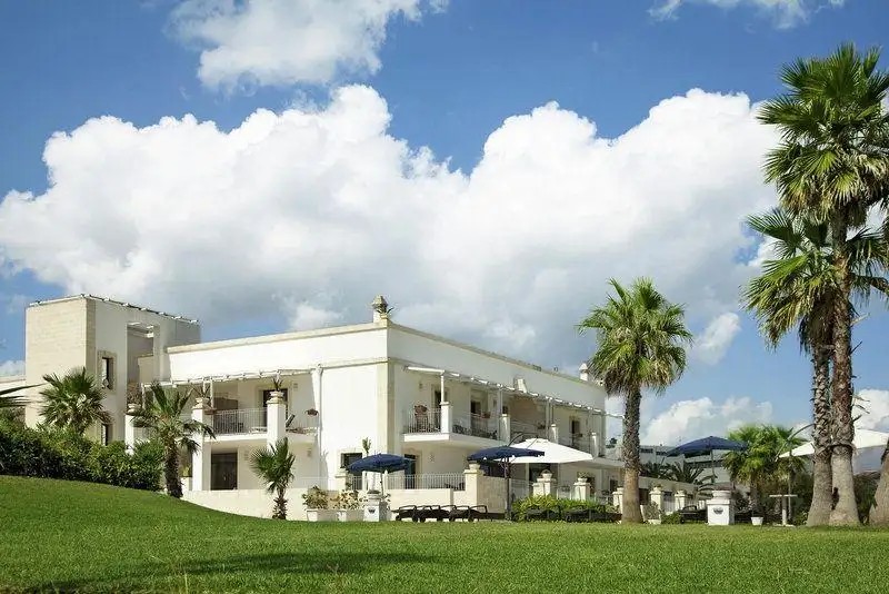 CANNE BIANCHE BEACH HOTEL & SPA