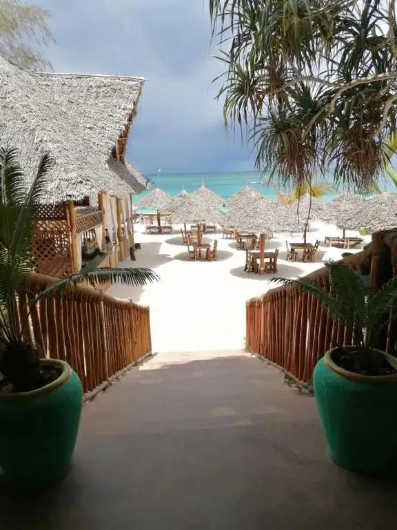 MANO KENDWA BEACH