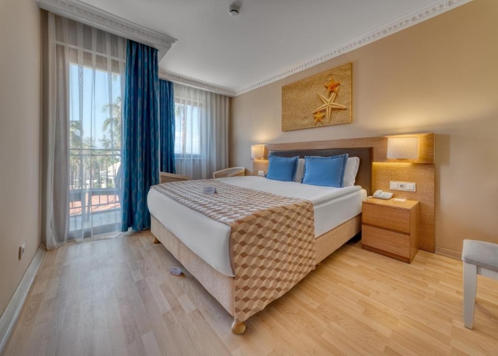 NUMA CLUB SIDE HOTEL