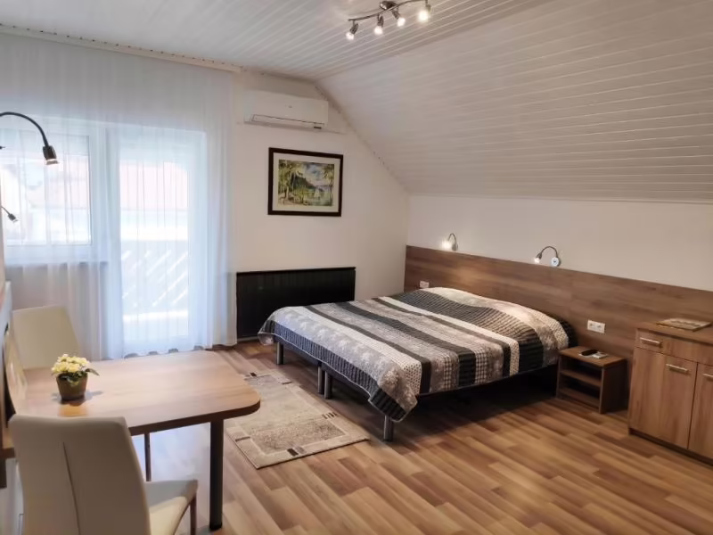 KLARA VILLA APARTMAN HEVIZ