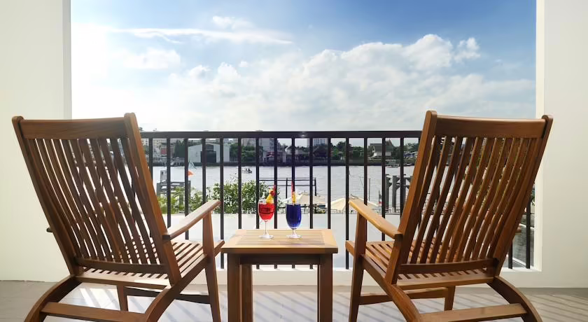 NAVALAI RIVER RESORT