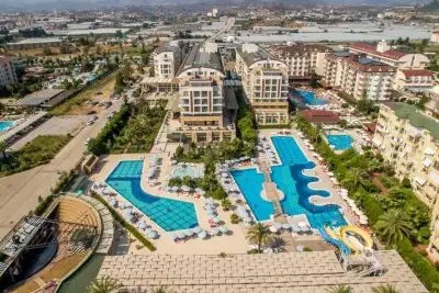 HEDEF RESORT HOTEL