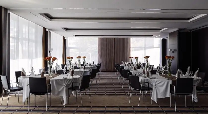 PULLMAN DRESDEN NEWA