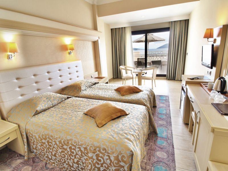 deluxe terrace sea view
