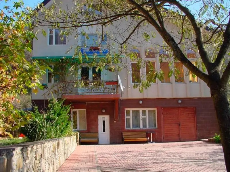 РОДНИК