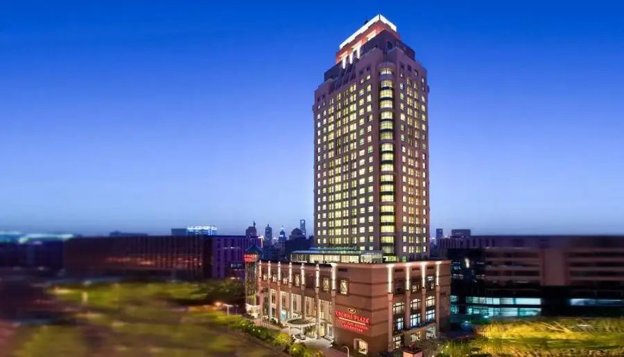 CROWNE PLAZA CENTURY PARK