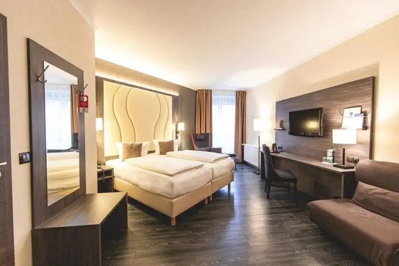 BEST WESTERN HOTEL SCHMOEKER HOF