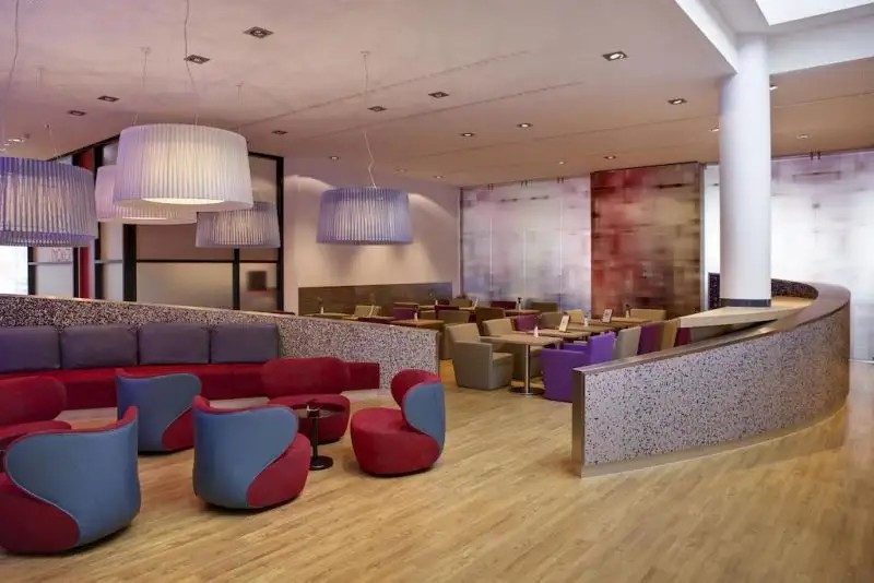 INTERCITY BERLIN HAUPTBAHNHOF