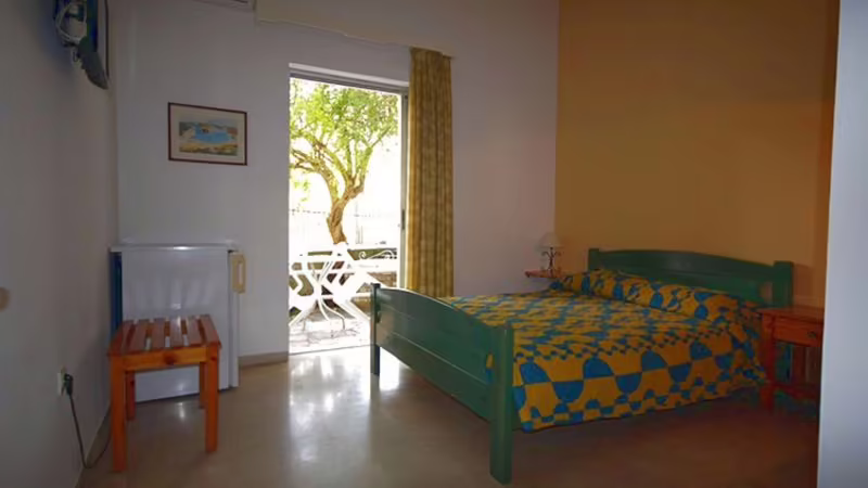 OMIRIKON HOTEL & APARTMENTS