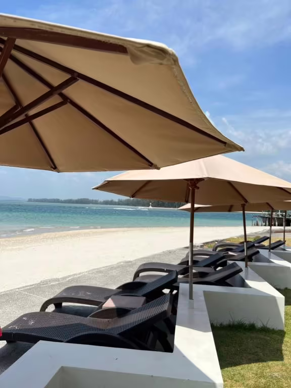 LANTA PURA BEACH RESORT