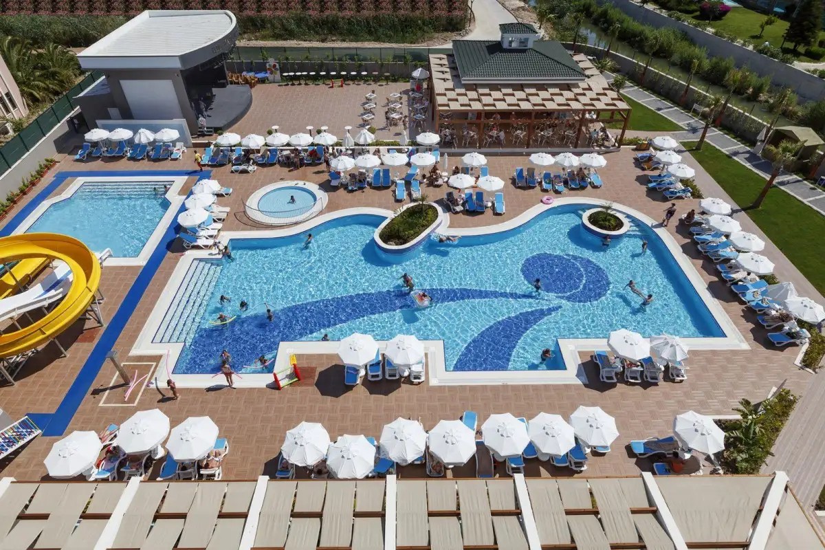 LUNA BLANCA RESORT & SPA