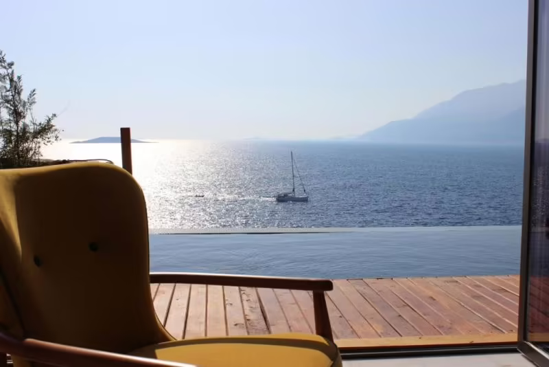 MANDALINA LUXURY SUITES