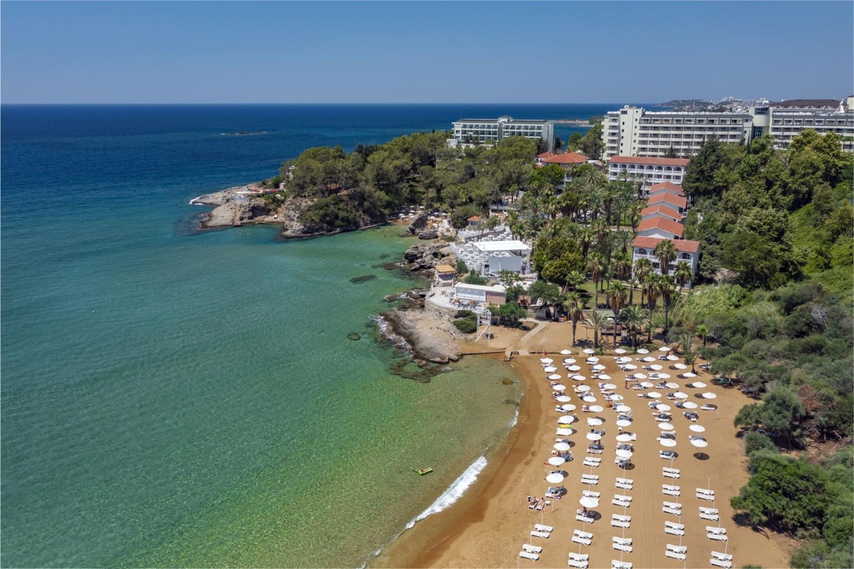 UTOPIA BEACH CLUB
